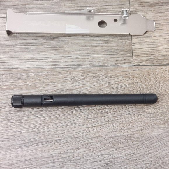 TP-Link 150 Mbps Wireless N PCl Express Adapter Model TL-WN781ND Rev:2.0 Wi-Fi - Picture 7 of 10